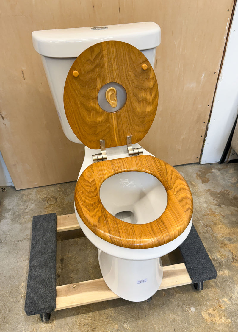 DEEP LISTENING Toilet Seat